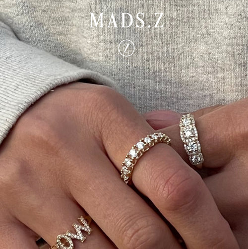 Mads Z DIANA ring i 14 kt. guld m. diamanter